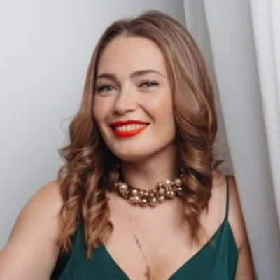 Елена Осаковская